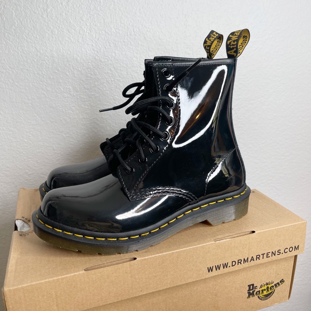 Dr. Martens 1460 W Black Patent Leather Combat Boots Womens 7‎